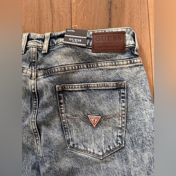 Guess Men’s Slim Taper Jeans - Picture 2 of 8